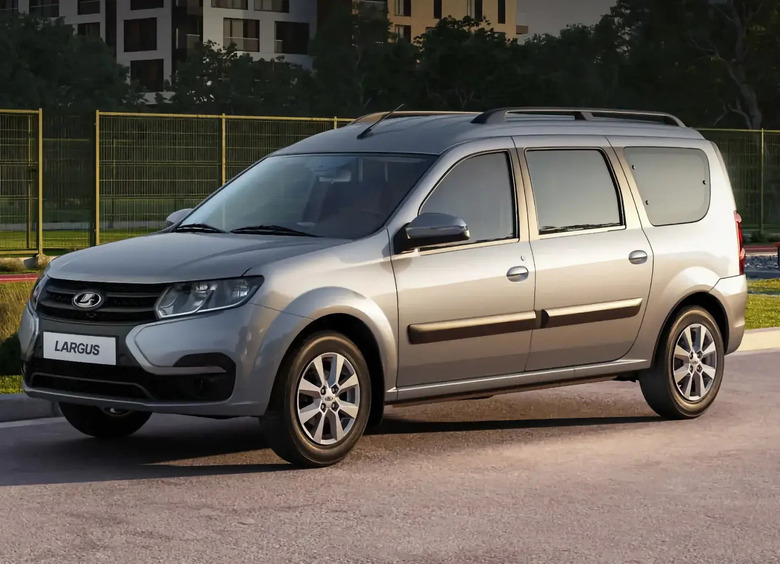 Продажи LADA Largus приостановили из-за риска проблем с рулевым управлением