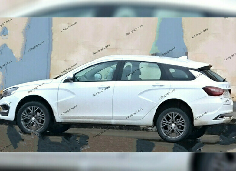 «Шпионское» фото компактного кроссовера LADA выложили в Сеть