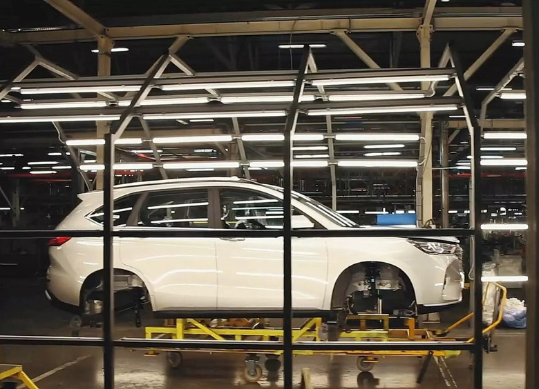 С конвейера сошла тысяча кузовов кросовера Haval M6