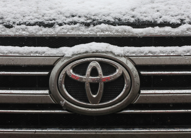Toyota остановила еще один завод