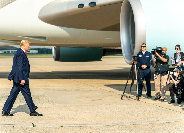 Трамп объявил себя спасителем американского автопрома