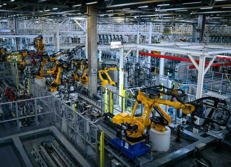 В Санкт-Петербурге сварен первый кузов автомобиля Jeland