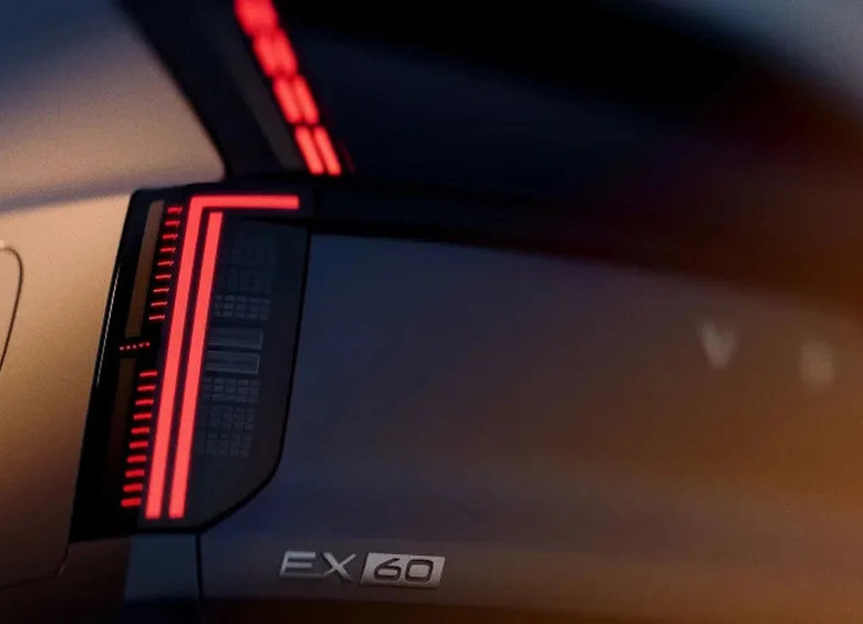 Volvo опубликовала еще один тизер новейшего кроссовера EX60