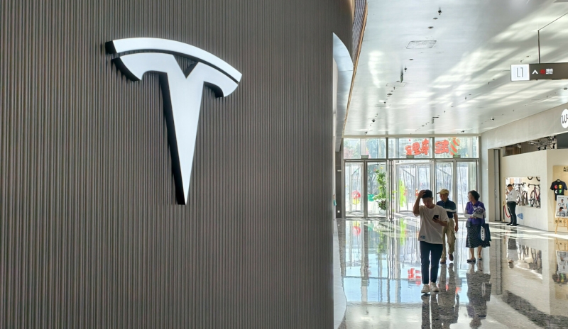 Во всем виновата Tesla: чем закончится война с электронными дверными ручками автомобилей